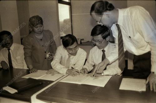 SIDANG AKHBAR ACER DAN PJE