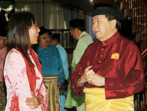 SULTAN SHARAFUDDIN IDRIS SHAH