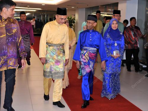 SG04_13112016_KAHWIN