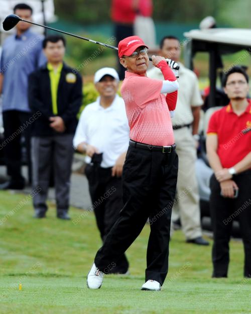 SG04_14042012_AGONG_GOLF