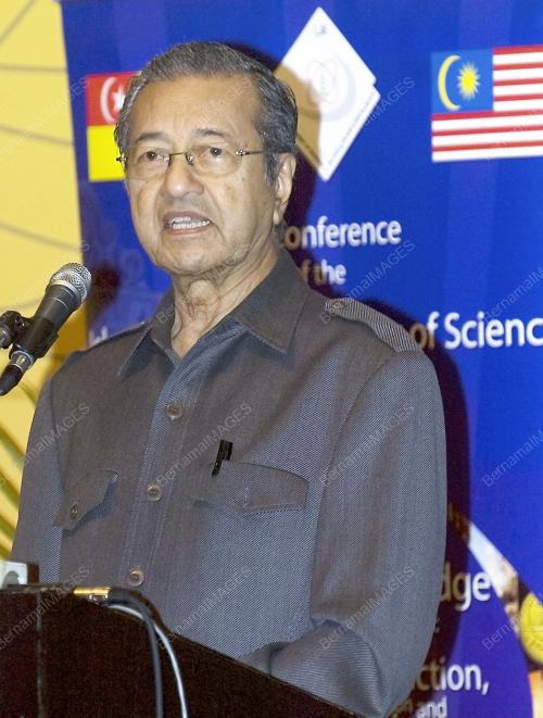 SULTAN SHARAFUDDIN IDRIS SHAH