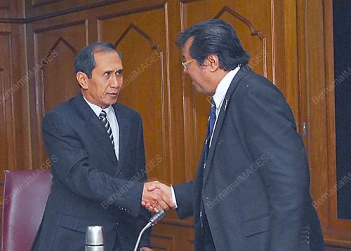 SG04_16022011_SUMPAH-1