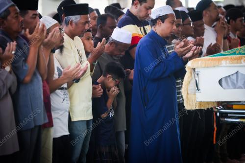 PENGEBUMIAN BEKAS WARTAWAN UTUSAN