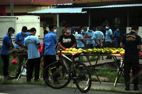 TINJAUAN SEKITAR ASRAMA PEKERJA WANITA TOP GLOVE