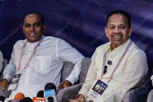 TAN SRI DR SA VIGNESWARAN