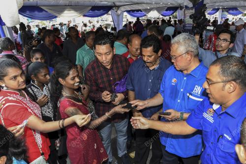 SG04_17102017_MAJLIS_BN201710168562