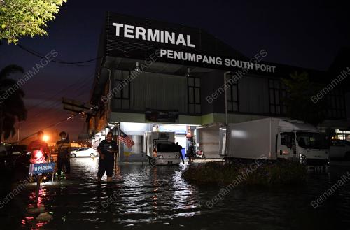 FENOMENA AIR LAUT PASANG BESAR