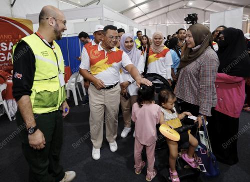 DATUK SERI AMIRUDIN SHARI