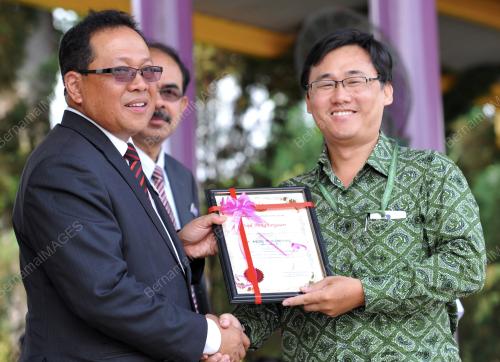 SG04_18042015_HARI_JPJ