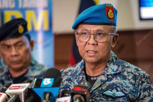 TAN SRI MUHAMAD NORAZLAN ARIS
