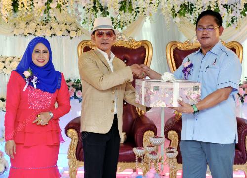SG04_19042016_WEEDING