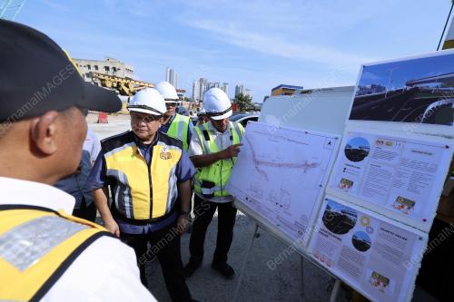 DATUK SERI ALEXANDER NANTA LINGGI