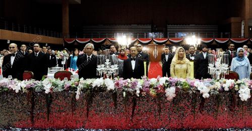 SG04_19062013_MAKAN_MALAM_MSU