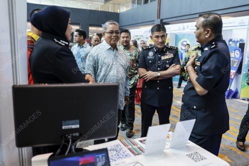 DATUK AARON AGO DAGANG