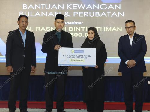 DATUK PROF MADYA DR MISZAIRI SITIRIS