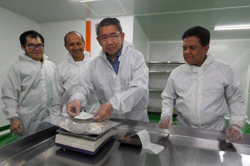 DATUK SERI SALAHUDDIN AYUB