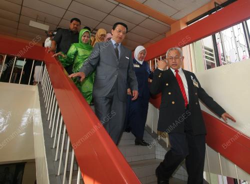 LIOW TIONG LAI