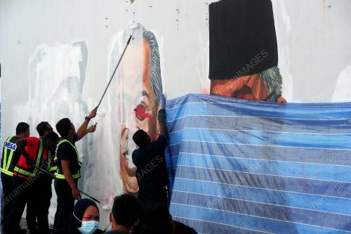 MURAL PEMIMPIN NEGARA DICONTENG