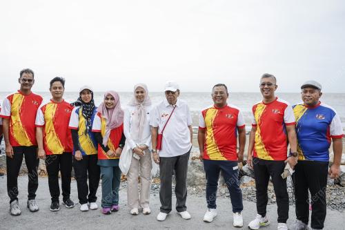 SULTAN SHARAFUDDIN IDRIS SHAH