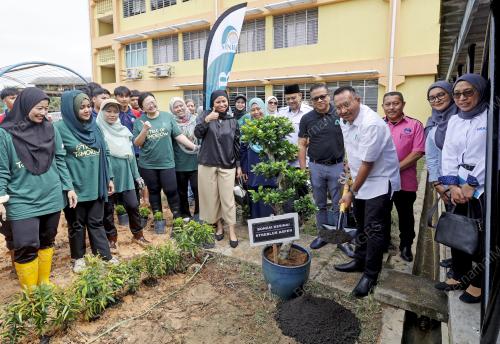 DATUK RUDY RODZILA CHE LAMIN