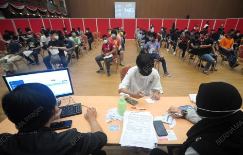 PROGRAM IMUNISASI COVID-19 KEBANGSAAN REMAJA