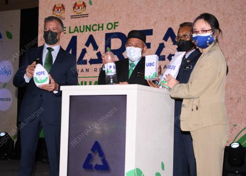 DATUK SERI TUAN IBRAHIM TUAN MAN