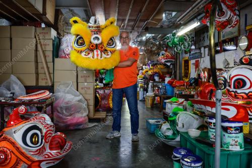PEMBUATAN RANGKA KEPALA TARIAN SINGA
