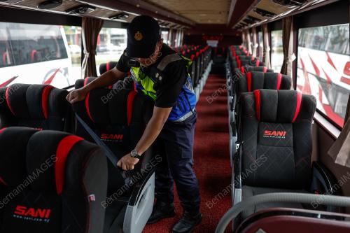 OPERASI PEMERIKSAAN BAS EKSPRES SEMPENA HARI RAYA AIDILFITRI