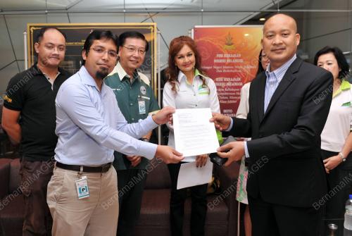SG04_21042016_BANTAHAN