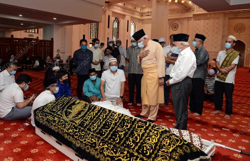 TUN DR MOHD KHALIL YAAKOB