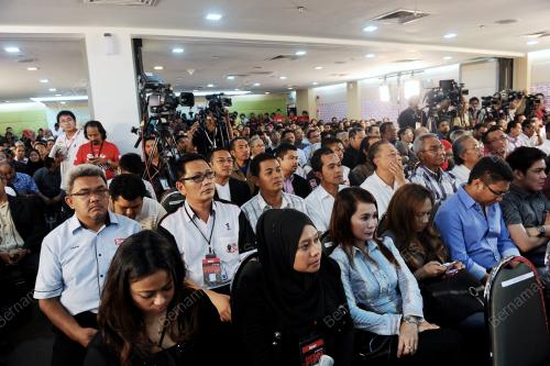 SG04_22052012_DEBAT