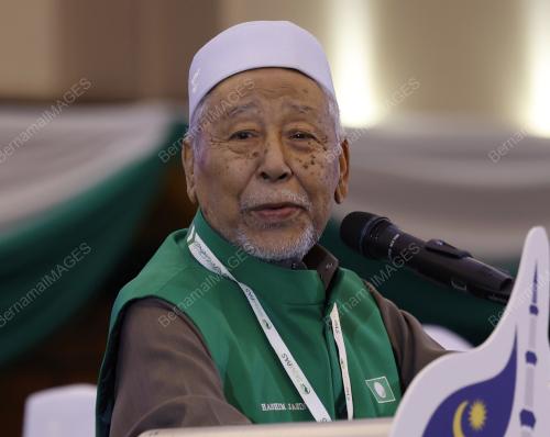 DATUK HASHIM JASIN