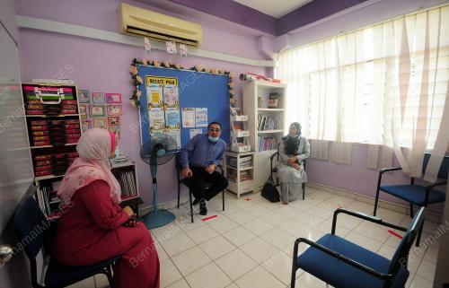 MUSLIMIN YAHAYA