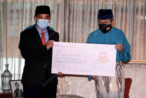 SULTAN SHARAFUDDIN IDRIS SHAH