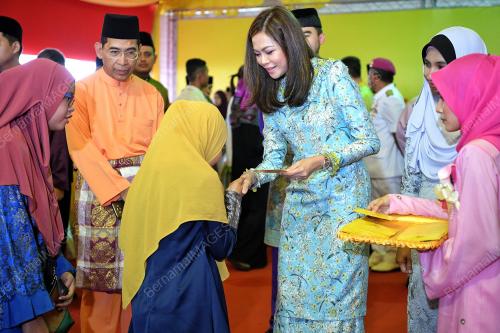 SG04_24062018_AIDILFITRI_BN201806170839
