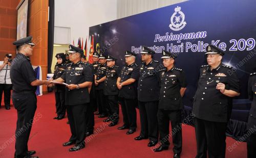 SG04_25032016_HARI_POLIS