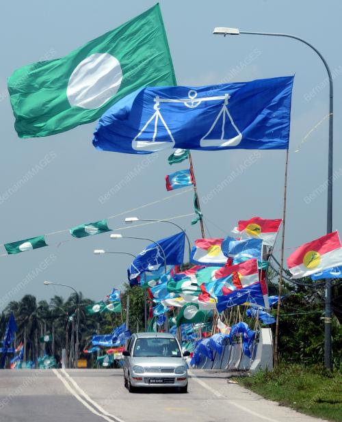 SG04_25042013_BENDERA