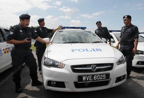 MAJLIS PENYERAHAN SUMBANGAN PROTON INSPIRA KEPADA POLIS DIRAJA