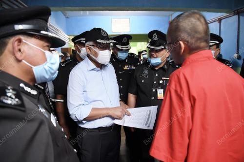 DATUK SERI HAMZAH ZAINUDIN