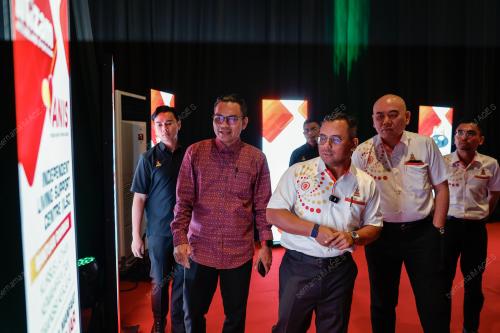 DATUK SERI AMIRUDIN SHARI