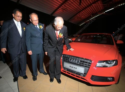 MOHD NAJIB TUN ABDUL RAZAK
