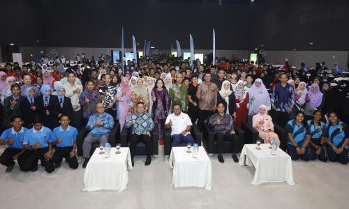 DATUK SERI AMIRUDIN SHARI