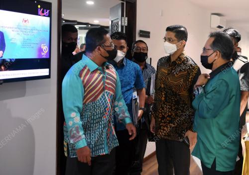 DATUK SERI MOHAMED AZMIN ALI