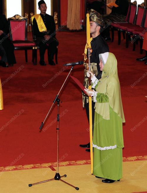 SG04_30052013_ANGKAT_SUMPAH