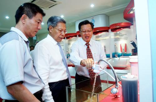 MUSTAPA MOHAMED