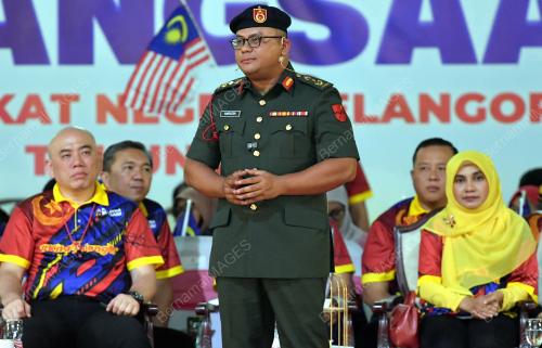 DATUK SERI AMIRUDIN SHARI