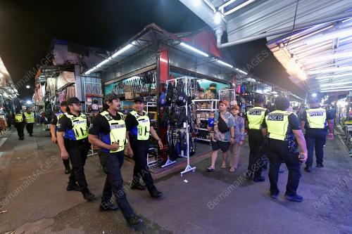 KAWALAN KELANCARAN LALULINTAS SEKITAR SHAH ALAM