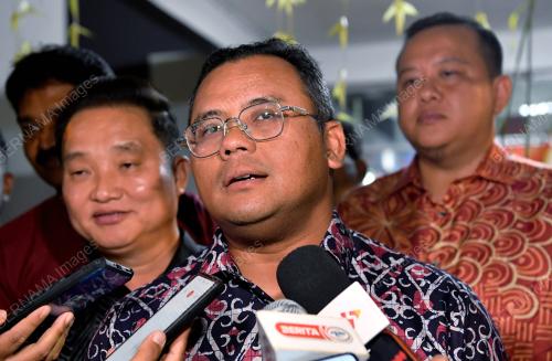 DATUK SERI AMIRUDIN SHARI