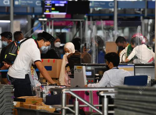 TINJAUAN WARGA KOTA PULANG KE KAMPUNG HALAMAN