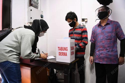 TINJAUAN PEMBUKAAN SEKTOR FASA 3
